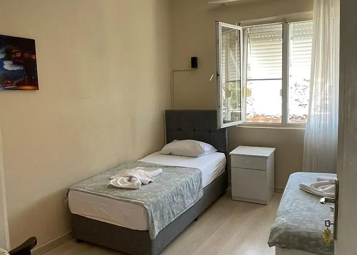 Almina Kantarci 3* Ayvalik